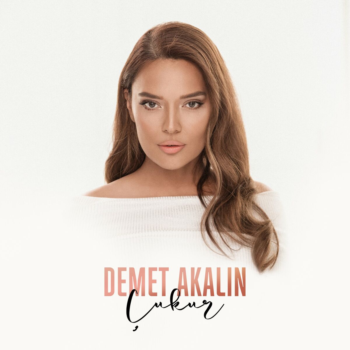 دانلود آهنگ Demet Akalin Çukur با کیفیت ۳۲۰ + متن آهنگ